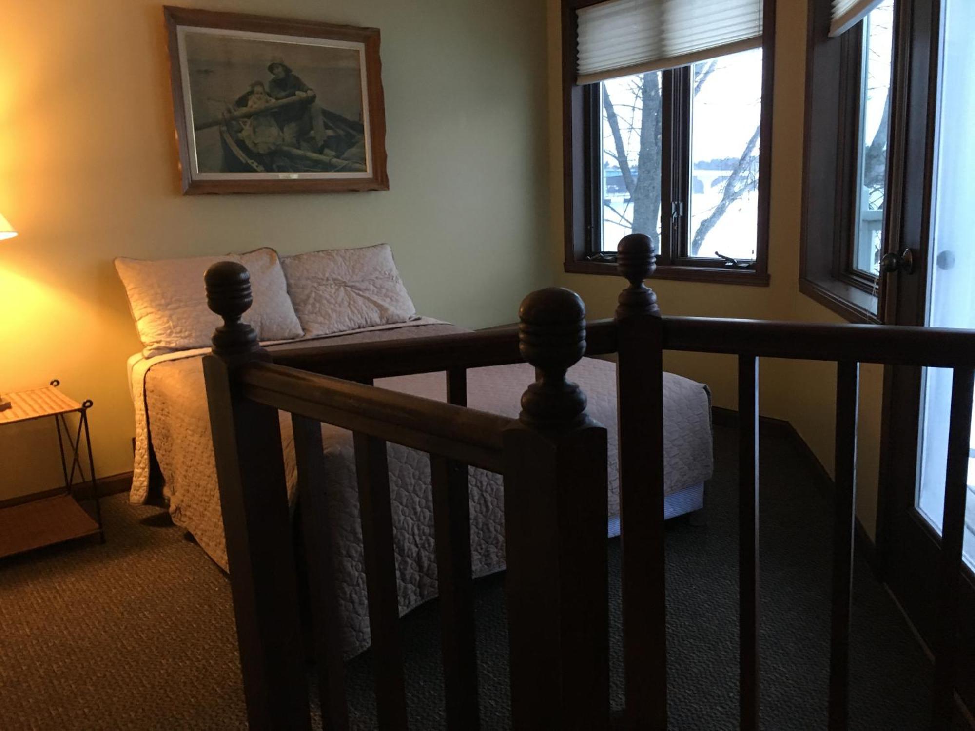 Snug Harbor Inn Sturgeon Bay Exteriér fotografie