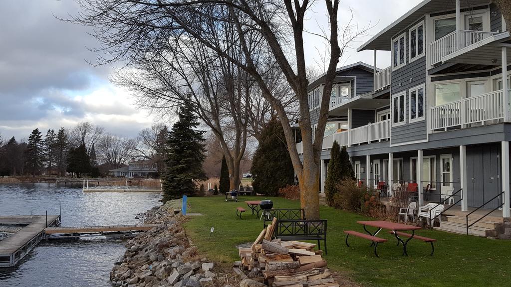 Snug Harbor Inn Sturgeon Bay Exteriér fotografie
